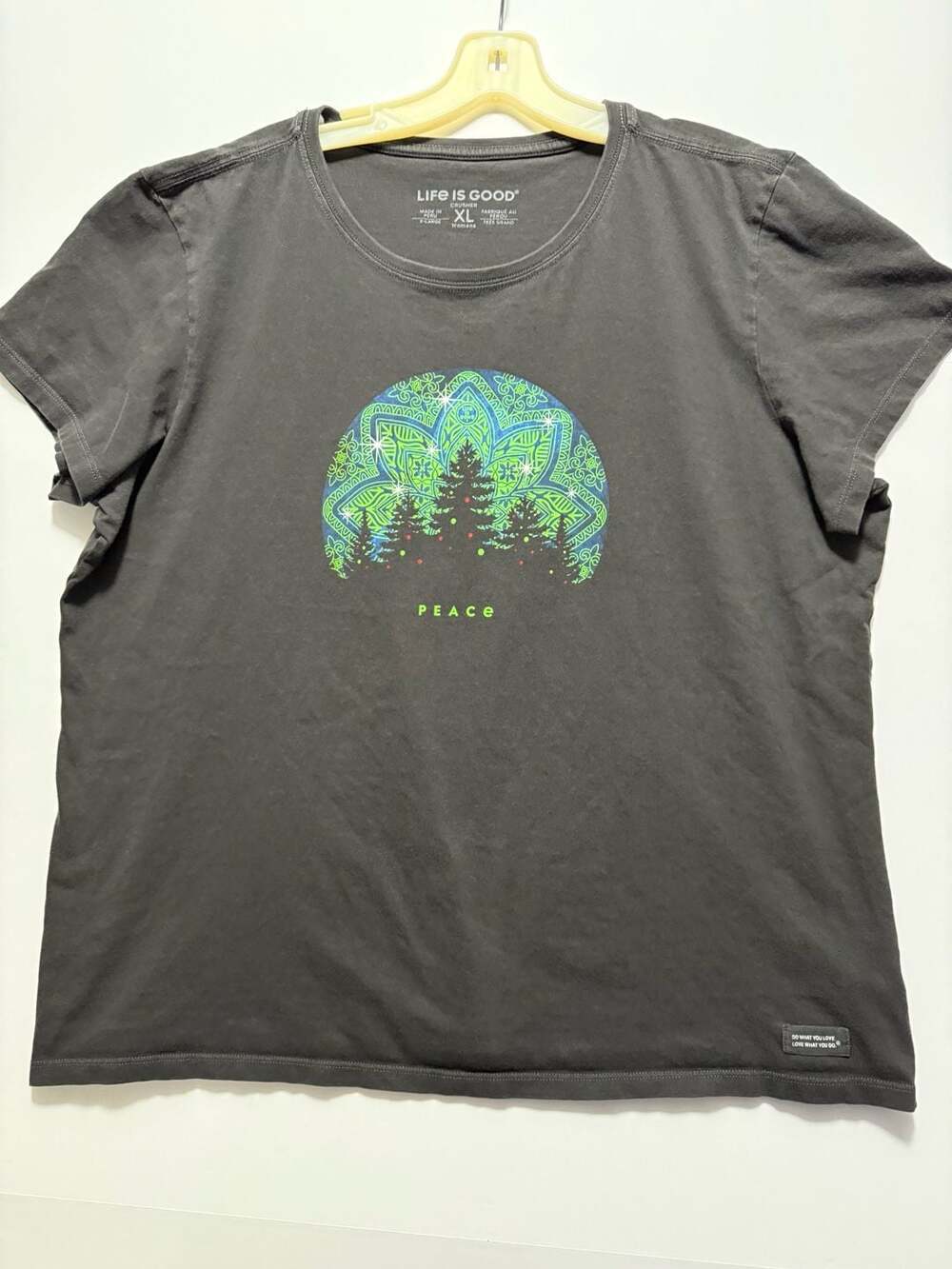 Life is Good Women's Peace Pine Trees Mandala Short Sleeve Crusher T-Shirt XL Da
